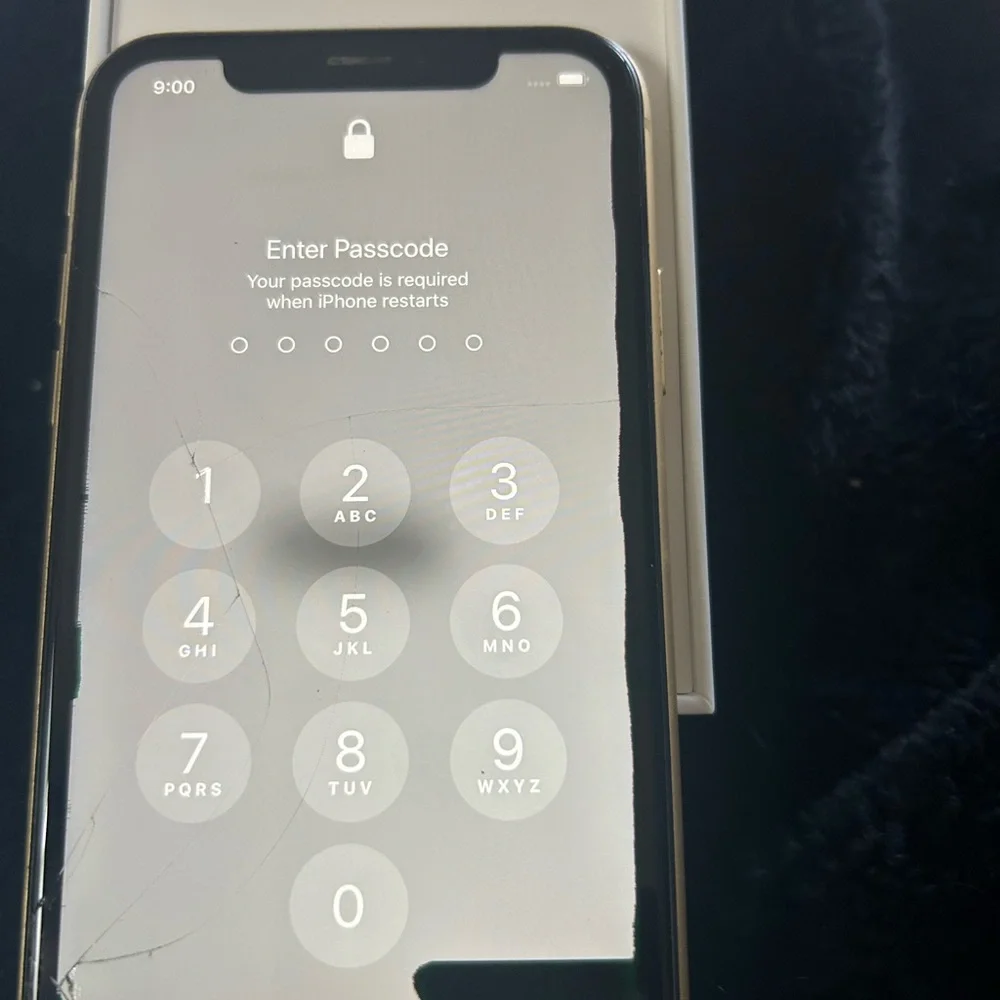 Apple iPhone - Silver